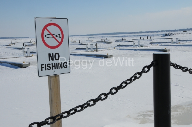 Belleville No Fishing Winter #2795