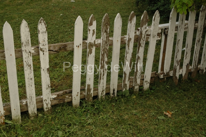 Kingston White Fence #1494
