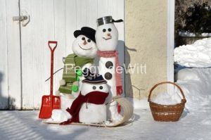 Snowmen-Family-Garage-3835