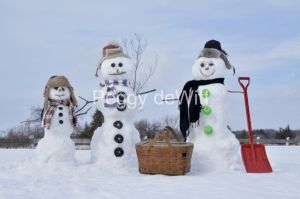 Snowmen-Three-Red-Shovel-Basket-3849