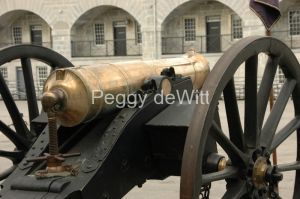 Kingston-Fort-Henry-Cannon-Brass-1434.JPG