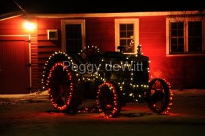 Tractor-Christmas-Light-2869.JPG