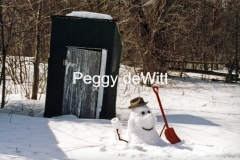 Snowman-Outhouse-414
