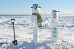 Snowmen-Sandbanks-Shovel-3505