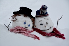 Snowmen Couple Snowbank #3503